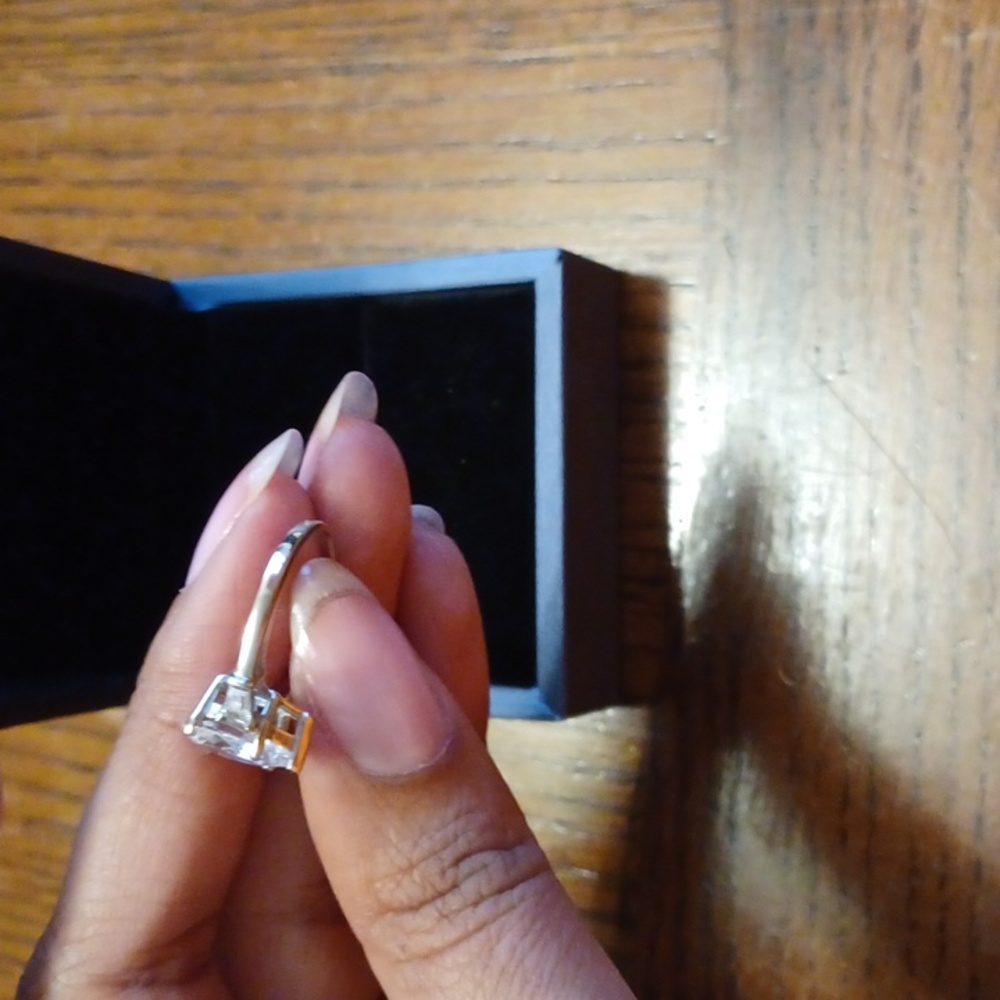 Ring - Picture 3 of 3